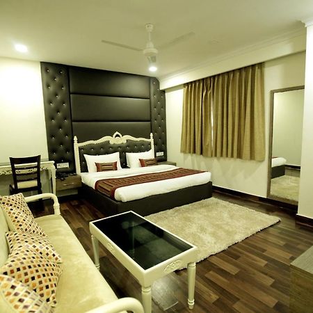 Hotel Red Castle - Karol Bagh New Delhi Bagian luar foto